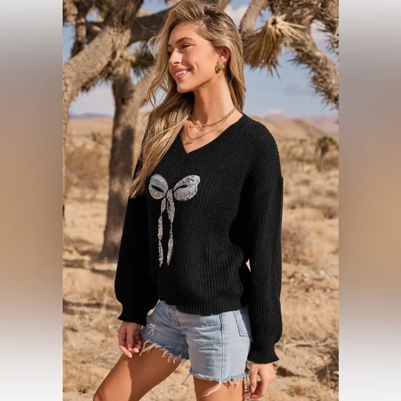 Women's Holiday Black Top with Silver Stunning sequence Bow - Size XL NWT - Picture 6 of 16